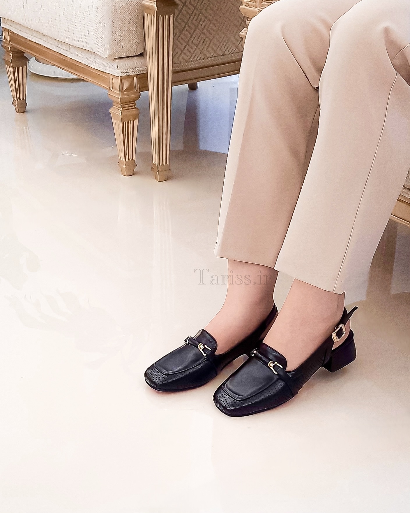 کفش پشت باز دخترانه کد ۲۲۷